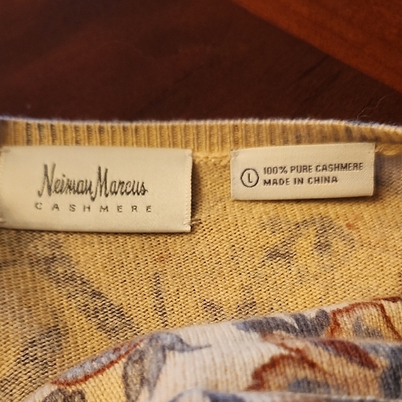 Neiman Marcus Cashmere Twinset Turtleneck And Cardigan - Picture 3 of 3